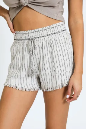 SMOCKED BEACH SHORTS - KHAKI / BLACK