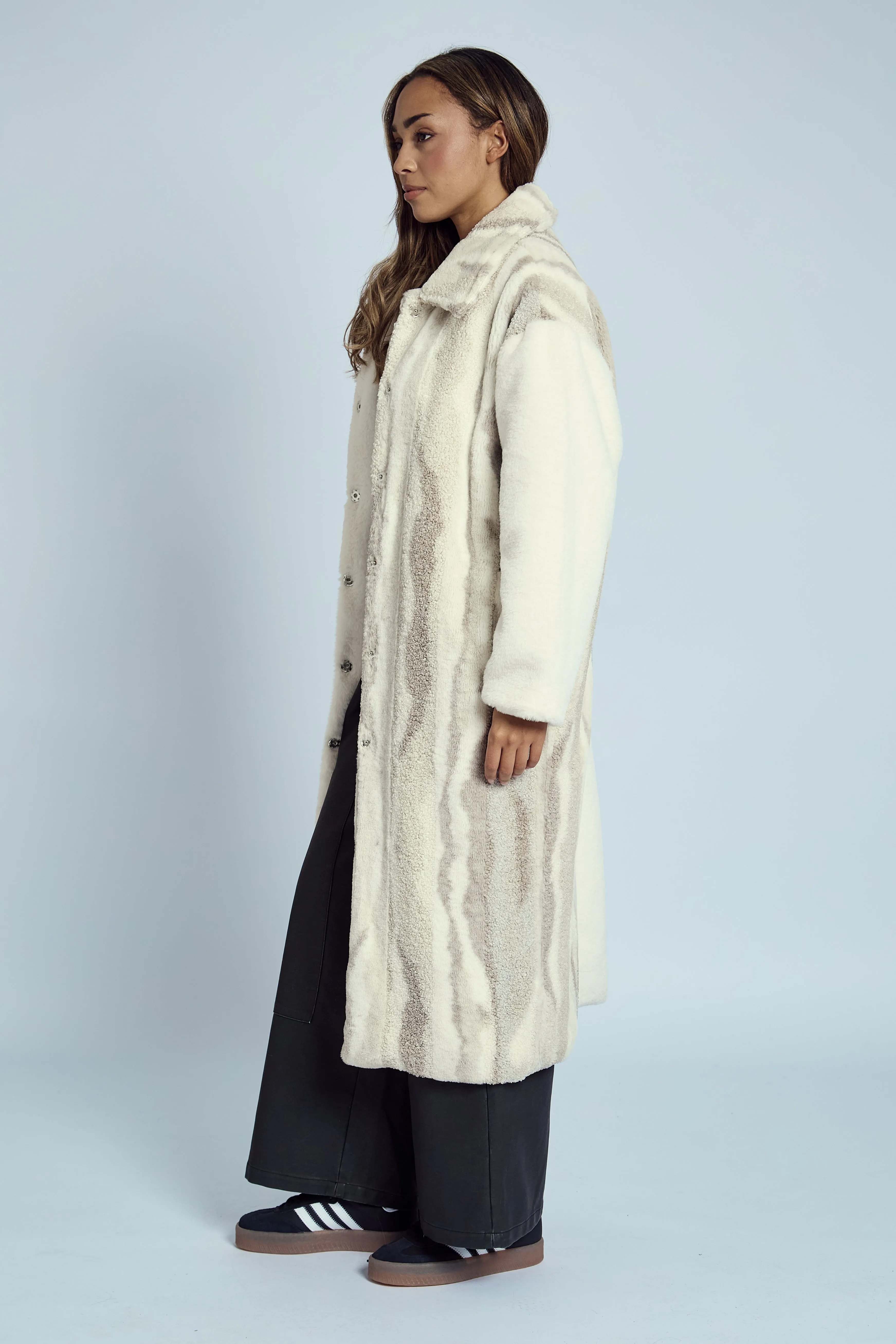 TETIA LONGLINE COAT IN MIXED SHERPA AND FAUX FUR