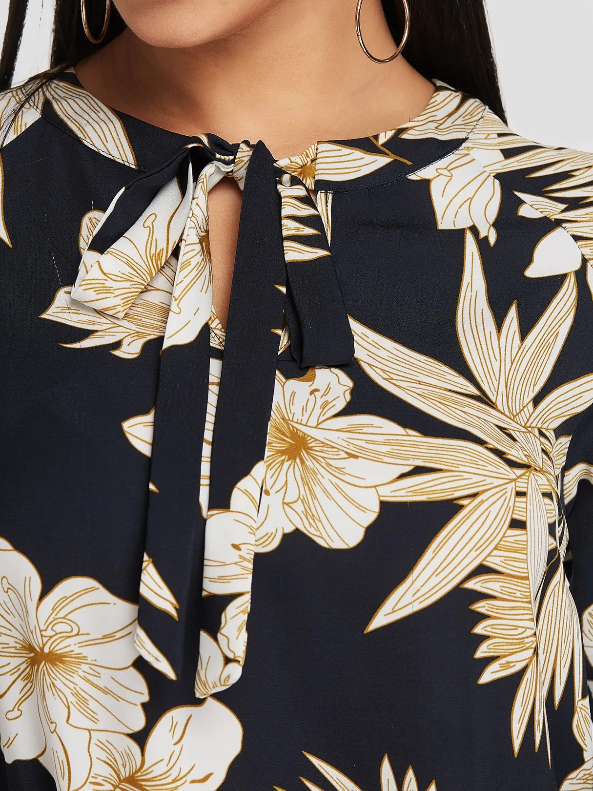 Wholesale Dark Blue Round Neck 3/4 Length Sleeve Floral Print Dresses