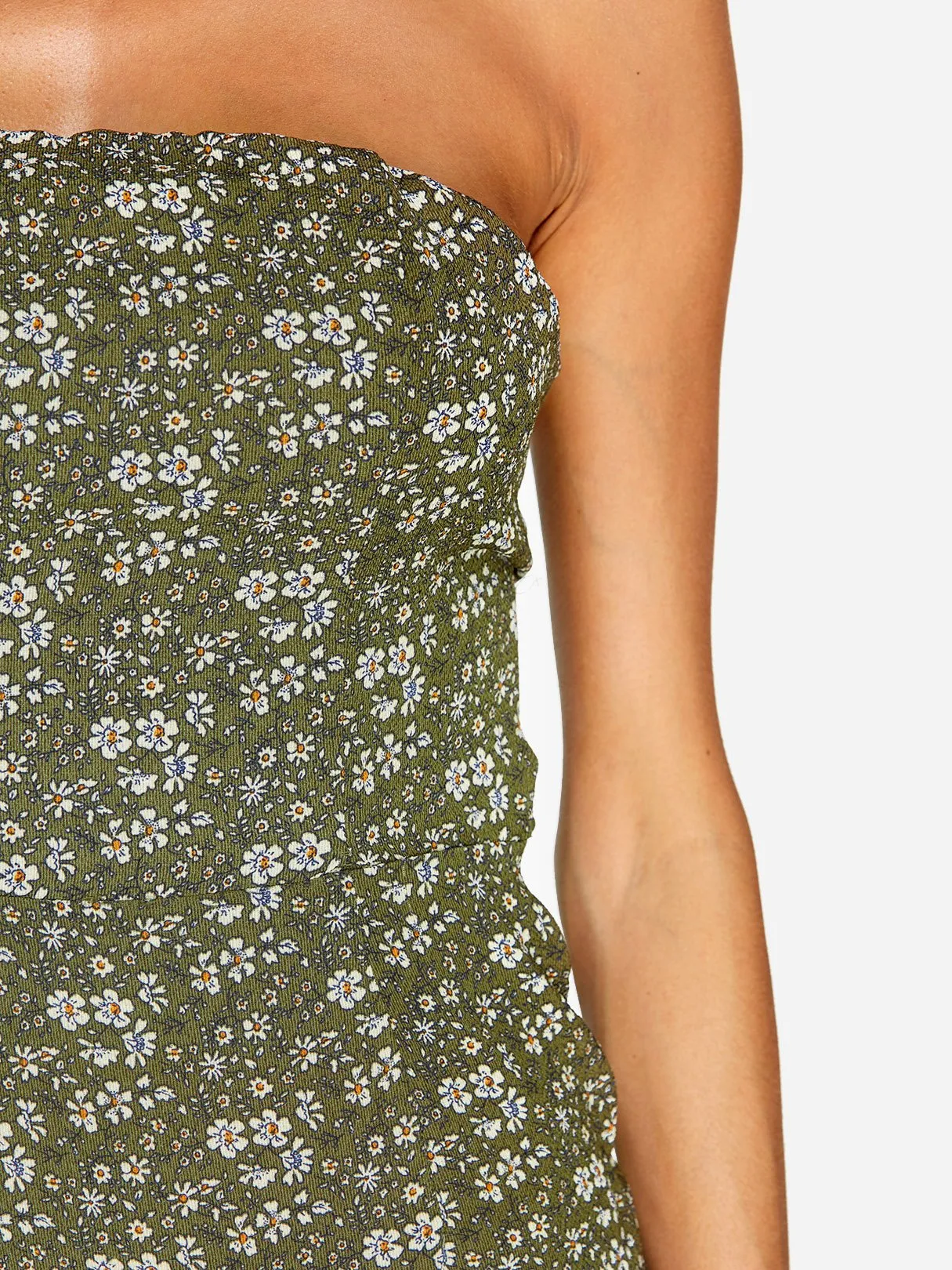 Wholesale Green Strapless Sleeveless Floral Print Backless Self-Tie Flounced Hem Dresses